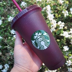 💜NEW💜 Starbucks 2020 Winter Berry Glitter Venti Reusable Cold Cup